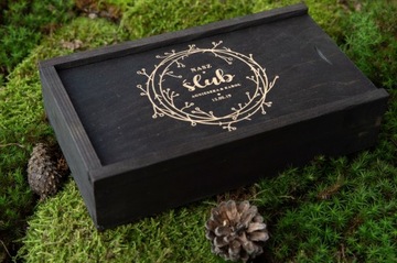 ДЕРЕВЯННАЯ КОРОБКА ДЛЯ ФОТОПРИНТОВ 23х15 ГРАВИРОВКА