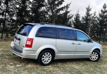Chrysler Grand Voyager 2.8 CRD 163KM 2011 Chrysler Grand Voyager LIMITED, nowy rozrzad, olej, skora, zarejestrowany,, zdjęcie 2