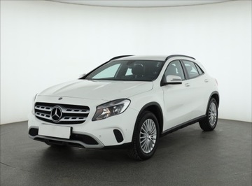 Mercedes GLA I Off-Roader Facelifting 1.6 180 122KM 2019 Mercedes GLA GLA 180, Salon Polska, Automat, zdjęcie 1