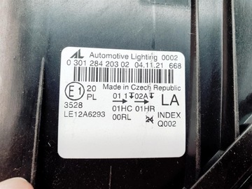 C TŘÍDA W205 FACELIFT 18+ LEVÝ SVĚTLO PŘEDNÍ OBYČEJNÁ LED