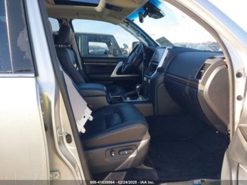 Toyota Land Cruiser VII 2017 Toyota Land Cruiser V8 2017 5.7l 5.7 Benzyna 381KM, zdjęcie 9