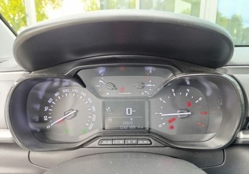 Citroen C3 III Hatchback Facelifting 1.2 PureTech 83KM 2023 Citroen C3 1.2 Benz 83KM SHINE Salon PL Serwis ASO Car Play FV23 AirBump, zdjęcie 21