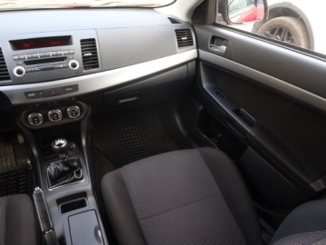 Mitsubishi Lancer IX Sportback 1.6 MIVEC 117KM 2011 Mitsubishi Lancer 1.6 MIVEC, Salon Polska, zdjęcie 7