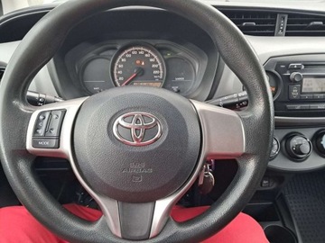 Toyota Yaris III Hatchback 5d Facelifting 1.4 D-4D 90KM 2015 Toyota Yaris Yaris 1.4 D-4D 90KM, salon Pl 1.4 Diesel 90KM, zdjęcie 15