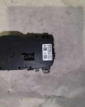 BMW F16 X6 M50D F15 F45 F46 PANEL OBSLUHY SVĚTEL 6824888