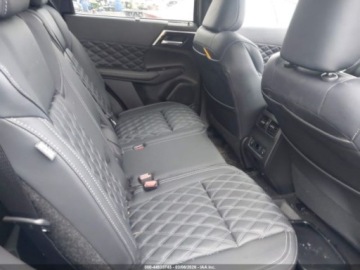 Mitsubishi Outlander IV 2025 Mitsubishi Outlander Phev Sel Black Edition 2025 2.4 Hybryda Plug-in 131KM, zdjęcie 13