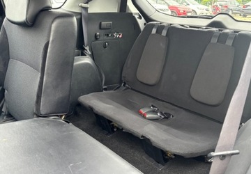 Mitsubishi Outlander II 2.0 DID DOHC 140KM 2009 Mitsubishi Outlander 4x4 7 osobowy 2.0 Diesel 140KM, zdjęcie 18