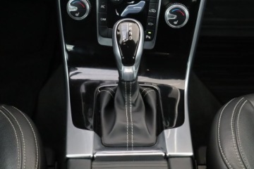 Volvo S60 II Sedan Facelifting 2.0 D3 DRIVE-E 150KM 2017 Volvo S60 D3, Salon Polska, Automat, VAT 23%, zdjęcie 18