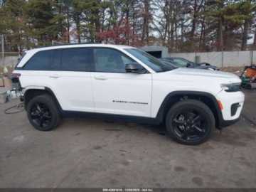 Jeep Grand Cherokee V 2023 Jeep Grand Cherokee 2023 Jeep Grand Cherokee Altitude 4x4 3.6 Benzyna 293KM, zdjęcie 5