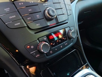 Opel Insignia I Sports Tourer 2.0 CDTI ECOTEC 130KM 2012 Opel Insignia Cosmo___2.0CDTi 130KM Automat___BiXenon LED Wentyle Infinity, zdjęcie 25