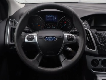 Ford Focus III Kombi Facelifting 1.6 TDCi 115KM 2014 Ford Focus 1.6 TDCi, Klima, Parktronic, zdjęcie 15