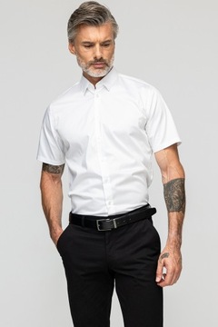 Biała koszula z krótkim rękawem