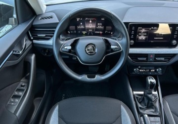 Skoda Kamiq Crossover Facelifting 1.0 TSI 115KM 2024 Skoda Kamiq Selection, Podgrzewane fotele i kierownica, Tempomat, Bezwypad, zdjęcie 5