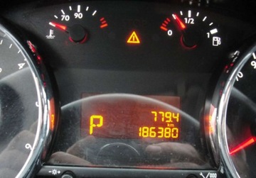 Peugeot 3008 I 2015 Peugeot 3008 1,6 HDI Automat 1.6 Diesel 120KM, zdjęcie 11