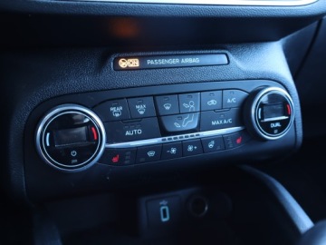 Ford Focus III Hatchback 5d facelifting 1.0 EcoBoost 125KM 2018 Ford Focus 1.0 EcoBoost, Salon Polska, Serwis ASO, zdjęcie 12