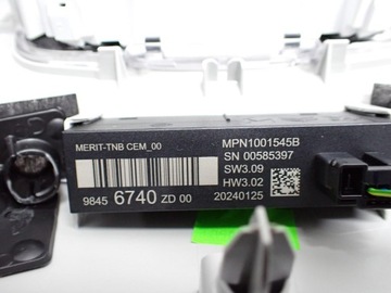 LAMPA INTERIÉR KABINY ORIGINÁLNÍ 735732853 98456740ZD JEEP AVENGER 24R