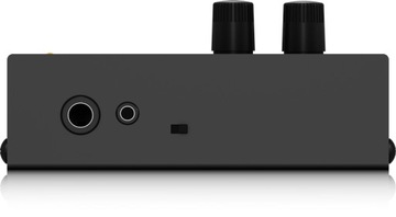 Усилитель для наушников Behringer Pro Micromon MA400