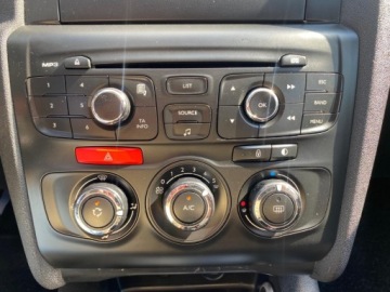 Citroen C4 II Hatchback 5d 1.6 16v VTi 120KM 2011 Citroen C4 KLIMATYZACJA BEZWYPADKOWY TEMPOMAT RADIOODTWARZACZ GWARANCJA, zdjęcie 9