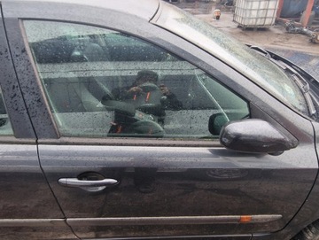 DVEŘE PŘEDNÍ PRAVÉ RENAULT LAGUNA II 2 TEB66