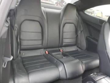 Mercedes Klasa C W204 2012 Mercedes-Benz Klasa C 63 Amg 2012 6.3 Benzyna 451KM, zdjęcie 9