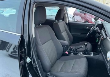 Toyota Auris I Hatchback 3d Facelifting 1.6 Valvematic 132KM 2013 Toyota Auris kamera , nawigacja 1.6 Benzyna 132KM, zdjęcie 33