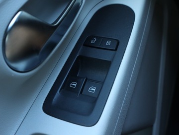 Volkswagen up! Hatchback 5d 1.0 MPI 75KM 2015 VW Up! 1.0 MPI, Klima, zdjęcie 12