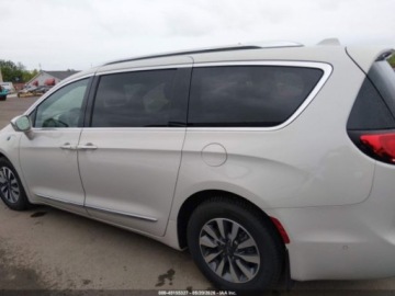 Chrysler Pacifica II 2021 Chrysler Pacifica 2021 CHRYSLER PACIFICA HYBRID LIMITED 3.6 Hybryda Plug-in, zdjęcie 13