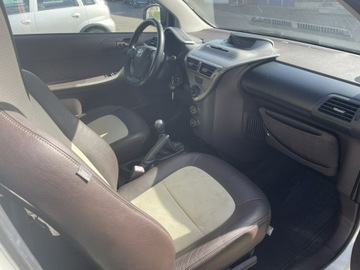 Toyota iQ 1.0 VVT-i 68KM 2009 Toyota iQ Klima, zdjęcie 3