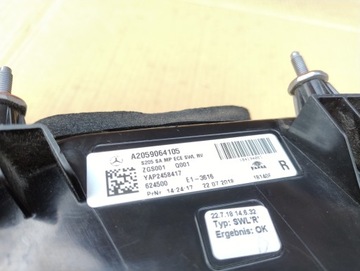 C TŘÍDA W205 KOMBI PRAVÁ SVĚTLO LED ZADNÍ MOC PĚKNÝ A2059064105