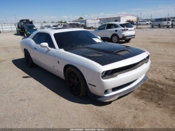 Dodge Challenger III 2016 Dodge Challenger Hellcat 2016 6.2 Benzyna 707KM, zdjęcie 6
