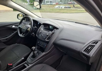 Ford Focus III Sedan Facelifting 1.6 Ti-VCT 105KM 2017 Ford Focus Kupiony w Polsce - benzyna - 1,6 - 105 KM 1.6 Benzyna 105KM, zdjęcie 14