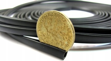 Черная боковая полоса, бамперы Kedra R8