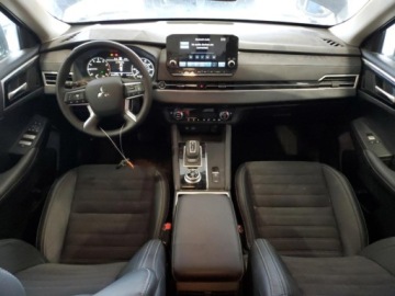 Mitsubishi Outlander III 2023 Mitsubishi Outlander SE 2023 2.5 Benzyna 181KM, zdjęcie 8