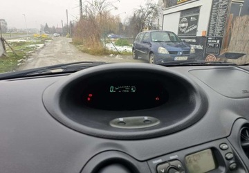 Toyota Yaris I 1.0 i 16V 68KM 2001 Toyota Yaris Toyota Yaris 1.0 Base Benzyna 68KM, zdjęcie 12