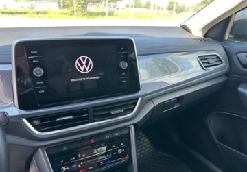Volkswagen T-Roc I SUV Facelifting 1.5 TSI ACT 150KM 2023 Volkswagen T-Roc 1.5TSi 150KM 2023r. Salon Polska auto zarejestrowane i ub, zdjęcie 7