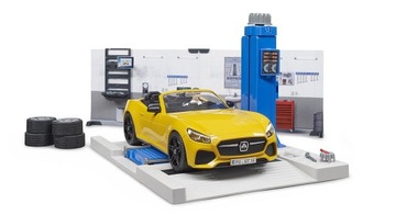 BRUDER 62110 Автомастерская с механиком