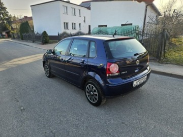 Volkswagen Polo IV Hatchback 1.4 16V 75KM 2005 Volkswagen Polo Opłacony Zdrowy Zadbany, zdjęcie 5