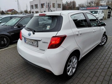 Toyota Yaris III 2016 Toyota Yaris Hybryda Automat Klimatronik Kamera Sensor 1.5 Hybryda 73KM, zdjęcie 6