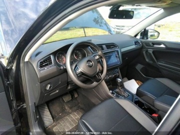Volkswagen Tiguan II 2021 Volkswagen Tiguan SE R-Line 2021 2.0l 2.0 Benzyna 184KM, zdjęcie 5