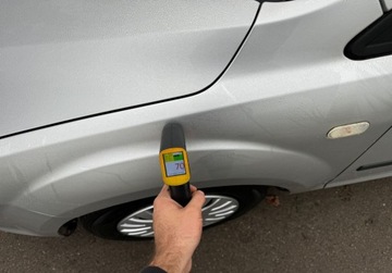 Ford Focus I Sedan 1.6 16V 100KM 2005 Ford Focus Niski przebieg, oryginal, bezwypadkowy, bez korozji. 1.6 100KM, zdjęcie 8