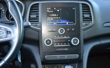 Renault Megane IV Hatchback 5d 1.2 Energy TCe 100KM 2017 Renault Megane Renault Megane ENERGY TCe 100 INTENS 1.2 Benzyna 100KM, zdjęcie 25