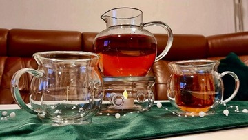 СТЕКЛЯННЫЙ КУВШИН ОБЪЕМОМ 1 Л 2 ФРЕЗИРОВАННЫХ БОКАЛА ДЛЯ ВИНА