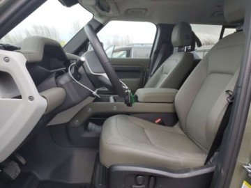 Land Rover Defender IV (L663) 2024 Land Rover Defender 2024, 2.0L, 4x4, 110 S, od ubezpieczalni 2.0 Benzyna, zdjęcie 7