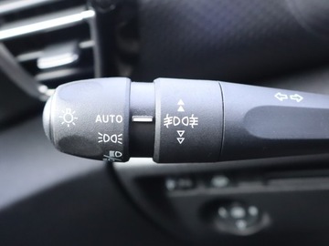 Citroen C4 III SUV 1.2 PureTech 130KM 2021 Citroen C4 1.2 PureTech, Salon Polska, Serwis ASO, zdjęcie 19