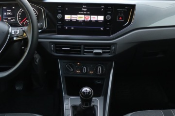 Volkswagen Polo VI Hatchback 5d 1.0 TSI 95KM 2018 VW Polo 1.0 TSI, Salon Polska, 1. Właściciel, zdjęcie 11