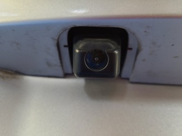 Toyota Prius Plus + 11-14 — Крышка багажника в сборе 67005-47330