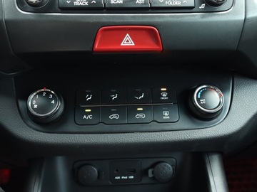 Kia Sportage III SUV 1.6 GDI 135KM 2010 Kia Sportage 1.6 GDI, Klima, Parktronic, zdjęcie 12