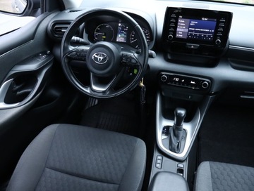 Toyota Yaris III Hatchback 5d Facelifting 2017 1.5 Hybrid 100KM 2020 Toyota Yaris 1.5 Hybrid, Salon Polska, zdjęcie 6