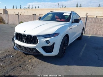 Maserati Levante 2022 Maserati Levante Modena 2022 3.0l 3.0 Benzyna 424KM, zdjęcie 6