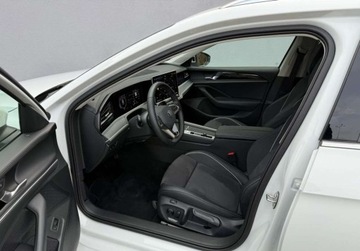 Volkswagen Passat B8 Variant Facelifting 2.0 TDI SCR 150KM 2024 Volkswagen Passat salon Polska gwar. masaz matrix kamery360 wentyle VAT 23, zdjęcie 10